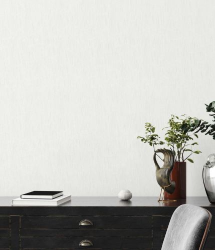 Tethiana White